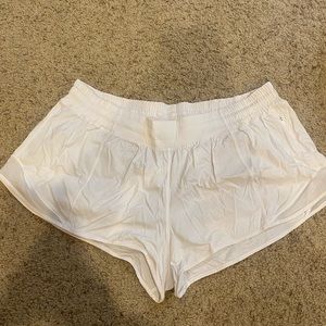 Lululemon LR Hotty Hot Shorts 2.5”